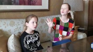 这中文简直开挂！小姑娘的梦想是当央视春晚司仪，你们觉得行吗？