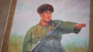 如何假装成为一名优秀的人民警察？