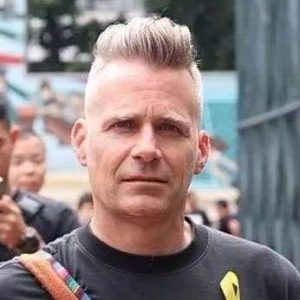 指挥袭击香港警察的外国人身份曝光！