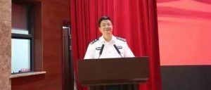 这位公安局长帅爆了：讲话不用记、领导姓领、成立爱警110、提拔90后干部