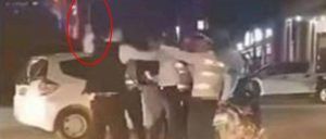 【打不还手】交警被打反击，网民大叫“交警打人”：停职禁闭反省！