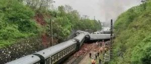 警察尸骨未寒，你们又要啃人血馒头？